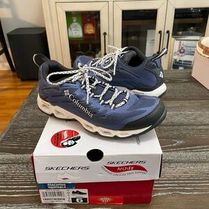 Columbia hiking shoes